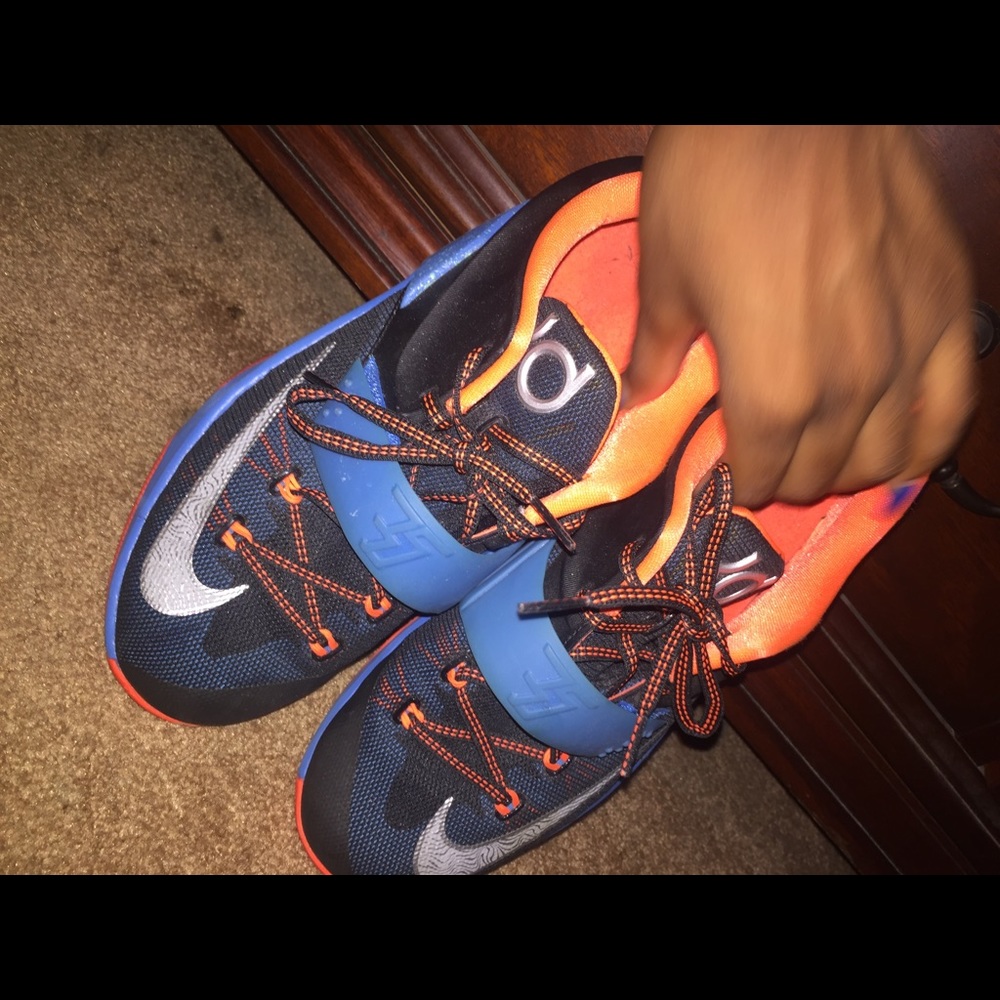 Nike, Kids KD 7 ‘Away’.